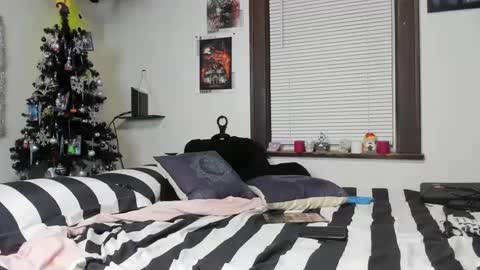 MistressLynn online show from December 25, 2024, 4:22 am