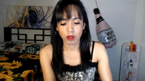 Snapshot of mistressnicoletrans chatting on January 1, 2025, 9:28 am SexyCutieNicole online show from January 1, 2025, 9:28 am