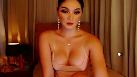 Leah online show from December 14, 2024, 5:07 am