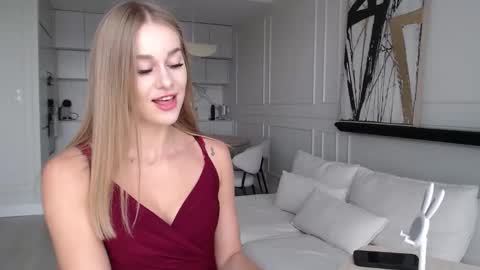 mistressuniverse online show from September 22, 2025, 9:11 am