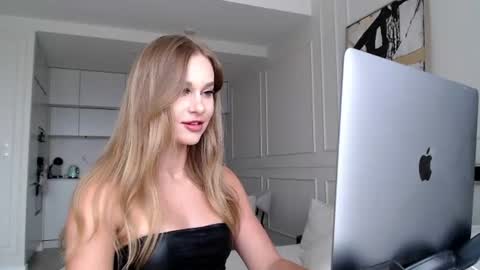 Snapshot of mistressuniverse chatting on July 15, 2026, 11:15 am mistressuniverse online show from July 15, 2026, 11:15 am