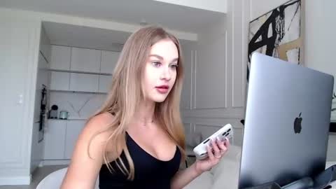 Snapshot of mistressuniverse chatting on July 27, 2026, 7:48 am mistressuniverse online show from July 27, 2026, 7:48 am
