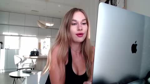 Snapshot of mistressuniverse chatting on July 28, 2026, 5:56 pm mistressuniverse online show from July 28, 2026, 5:56 pm