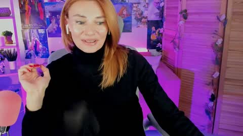 MistyBarnes NONUDE MODEL online show from December 9, 2024, 3:22 pm