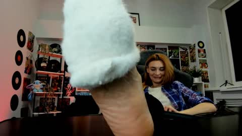 MistyBarnes NONUDE MODEL online show from December 16, 2024, 12:38 pm