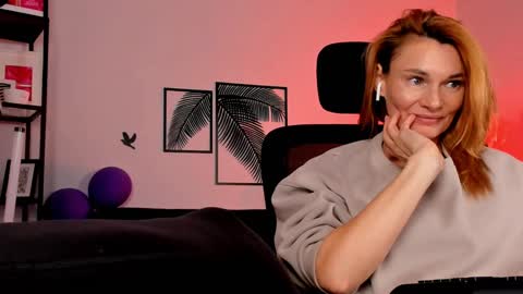 MistyBarnes NONUDE MODEL online show from January 9, 2025, 11:58 am