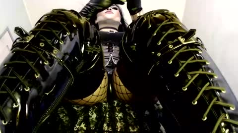 Snapshot of mistynox chatting on February 8, 2025, 3:52 am Mistress MISTY online show from February 8, 2025, 3:52 am