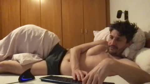 Snapshot of mitchel_new chatting on March 28, 2026, 1:05 am Mitchel New online show from March 28, 2026, 1:05 am