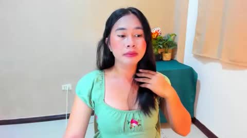 Snapshot of mitsuri_yuki chatting on November 12, 2025, 11:32 am Mitsu online show from November 12, 2025, 11:32 am