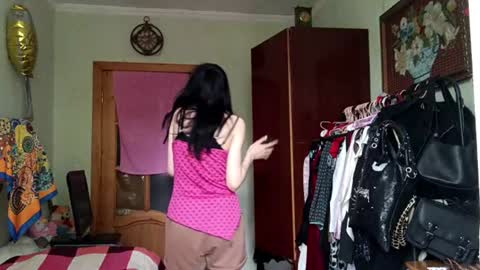 Snapshot of mittiescafuto chatting on July 14, 2026, 10:21 am Mia online show from July 14, 2026, 10:21 am