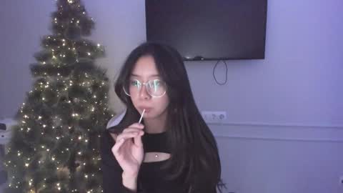   MIa   online show from December 23, 2024, 5:22 pm