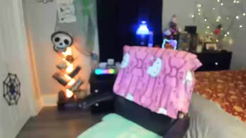 mixedbaedd online show from October 12, 2025, 7:51 am