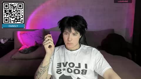 Snapshot of miya_meow_miku chatting on October 3, 2025, 7:11 pm MeowMiku online show from October 3, 2025, 7:11 pm