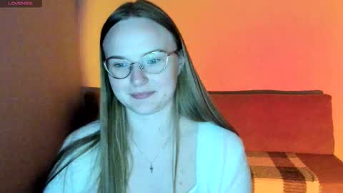 Miya online show from September 27, 2025, 3:39 pm