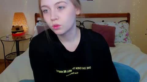 Miya online show from April 17, 2026, 1:41 am