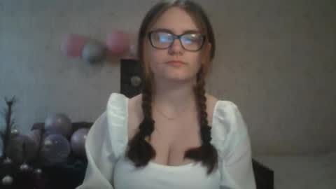 Milana online show from February 28, 2025, 1:03 pm