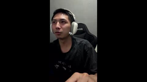 mizukix300 online show from June 7, 2026, 3:21 am