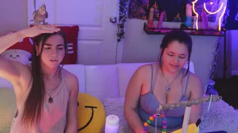 Hera  Tethra Bathtub stream  20k followers  Ask about our custom videos3 online show from February 21, 2025, 9:32 pm