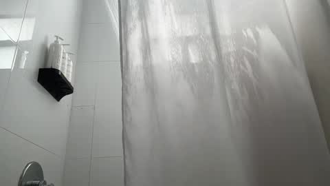 Snapshot of mjva738645 chatting on September 28, 2025, 6:35 pm us online show from September 28, 2025, 6:35 pm