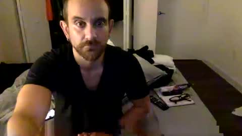 Snapshot of mkmarkets chatting on November 21, 2025, 7:29 am Hrny Lat .. online show from November 21, 2025, 7:29 am