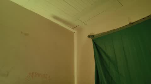 MoonLipson online show from April 11, 2026, 10:19 am