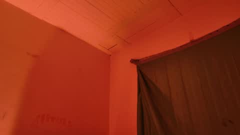 MoonLipson online show from May 12, 2026, 2:41 am