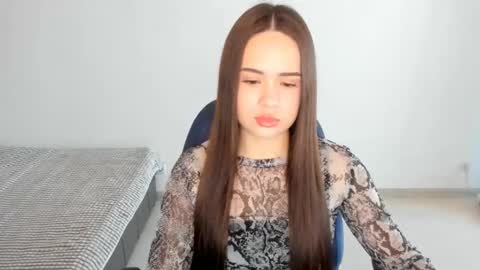 Snapshot of mmm_bananaa_ chatting on January 20, 2025, 10:29 am Beata online show from January 20, 2025, 10:29 am