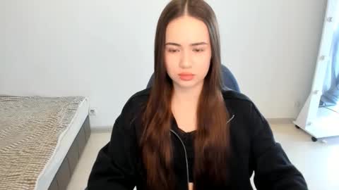 Snapshot of mmm_bananaa_ chatting on February 9, 2025, 9:47 am Beata online show from February 9, 2025, 9:47 am