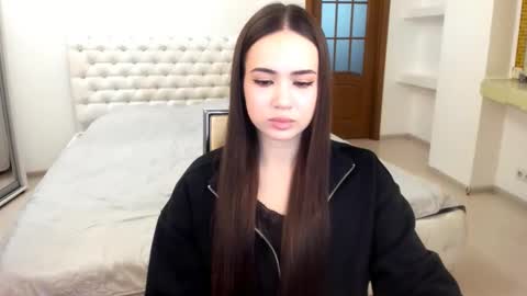 Snapshot of mmm_bananaa_ chatting on February 9, 2025, 6:16 pm Beata online show from February 9, 2025, 6:16 pm