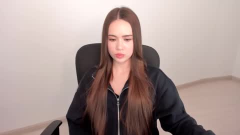 Snapshot of mmm_bananaa_ chatting on February 14, 2025, 3:58 pm Beata online show from February 14, 2025, 3:58 pm