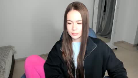 Snapshot of mmm_bananaa_ chatting on February 23, 2025, 4:35 pm Beata online show from February 23, 2025, 4:35 pm