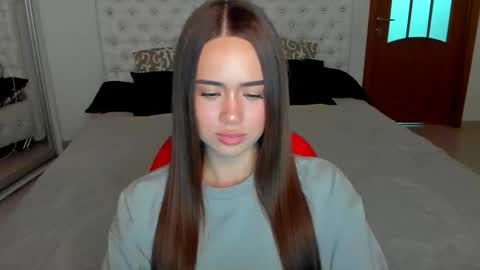 Snapshot of mmm_bananaa_ chatting on September 14, 2025, 6:07 pm Beata online show from September 14, 2025, 6:07 pm