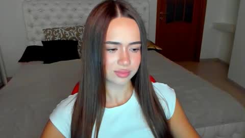 Snapshot of mmm_bananaa_ chatting on September 20, 2025, 4:30 pm Beata online show from September 20, 2025, 4:30 pm