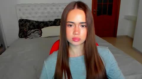 Snapshot of mmm_bananaa_ chatting on October 2, 2025, 6:48 pm Beata online show from October 2, 2025, 6:48 pm