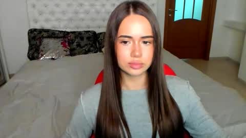 Snapshot of mmm_bananaa_ chatting on October 20, 2025, 7:03 pm Beata online show from October 20, 2025, 7:03 pm