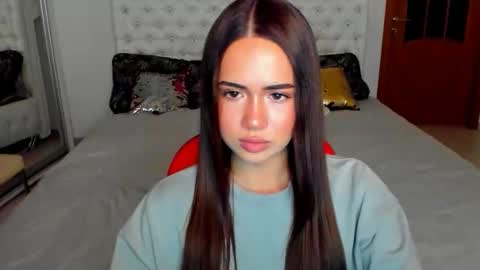 Snapshot of mmm_bananaa_ chatting on October 22, 2025, 4:51 pm Beata online show from October 22, 2025, 4:51 pm