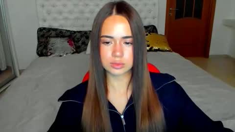 Snapshot of mmm_bananaa_ chatting on October 29, 2025, 7:04 pm Beata online show from October 29, 2025, 7:04 pm