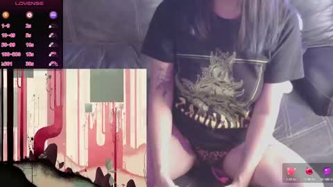 minaDarling online show from October 5, 2025, 11:35 pm