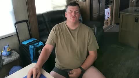 mmmthatsfunnn online show from September 19, 2025, 9:37 pm