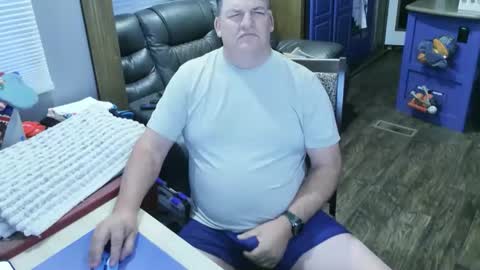 mmmthatsfunnn online show from December 2, 2025, 11:23 pm