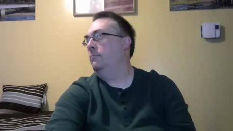 Snapshot of mmr4545 chatting on June 8, 2026, 3:40 am mark online show from June 8, 2026, 3:40 am