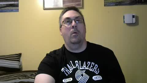 Snapshot of mmr4545 chatting on June 13, 2026, 3:59 am mark online show from June 13, 2026, 3:59 am