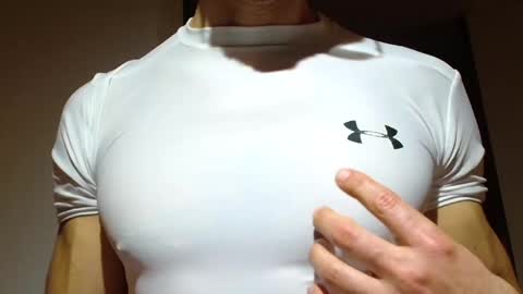 mmuscularman online show from October 2, 2025, 6:42 am