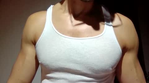 Snapshot of mmuscularman chatting on February 6, 2026, 7:45 am mmuscularman online show from February 6, 2026, 7:45 am