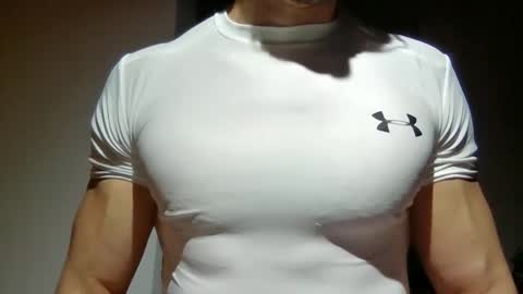 Snapshot of mmuscularman chatting on March 17, 2026, 7:23 am mmuscularman online show from March 17, 2026, 7:23 am