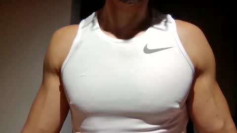 Snapshot of mmuscularman chatting on March 20, 2026, 7:57 am mmuscularman online show from March 20, 2026, 7:57 am