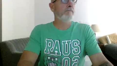Snapshot of moamale chatting on March 29, 2026, 3:28 am moamale online show from March 29, 2026, 3:28 am