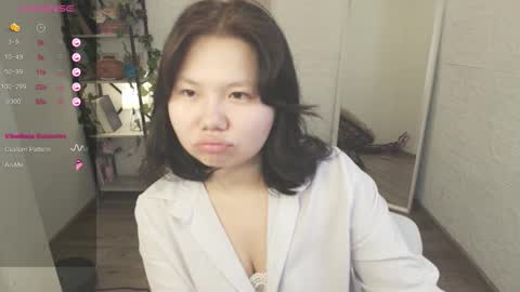 Snapshot of moana_light chatting on October 14, 2025, 2:23 am hey meet with me online show from October 14, 2025, 2:23 am