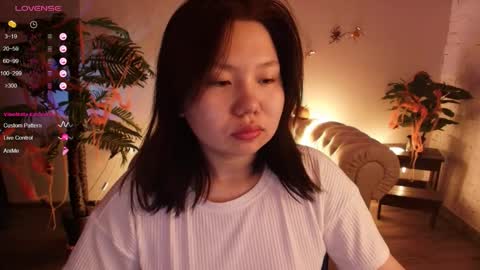 Snapshot of moana_light chatting on October 25, 2025, 2:30 am hey meet with me online show from October 25, 2025, 2:30 am