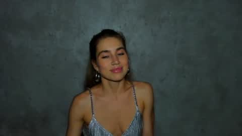 Snapshot of moanamo chatting on June 21, 2026, 1:35 pm Princess Moana online show from June 21, 2026, 1:35 pm